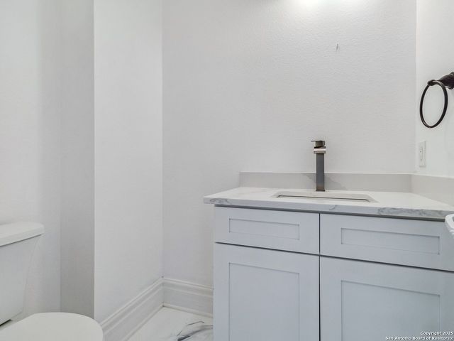 27481 Smithson Valley, San Antonio, TX 78261