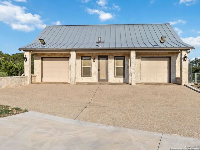 27481 Smithson Valley, San Antonio, TX 78261