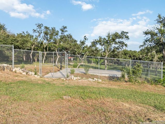 27481 Smithson Valley, San Antonio, TX 78261