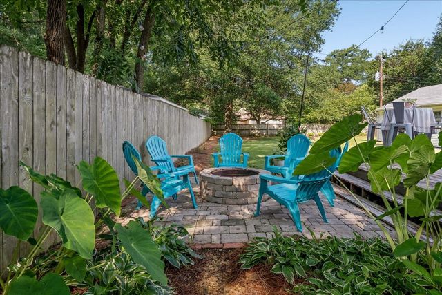 1157 COLONIAL RD, Memphis, TN 38117