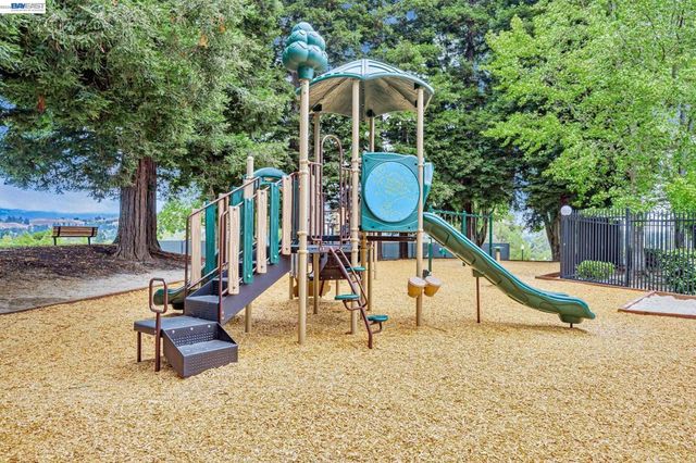 47 Summer Hill Court, Danville, CA 94526