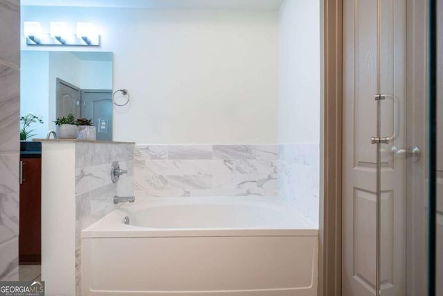 390 17th Street NW 2040, Atlanta, GA 30363