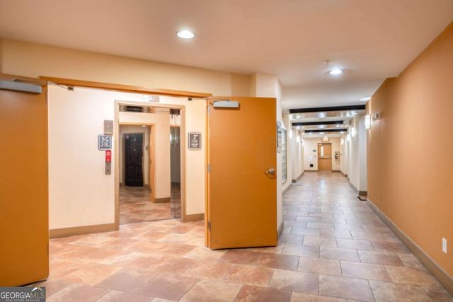 390 17th Street NW 2040, Atlanta, GA 30363