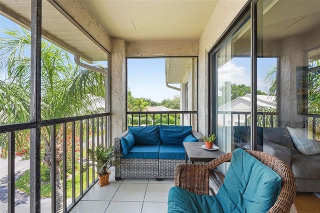 2067 HUNTERS GLEN DRIVE 339, Dunedin, FL 34698
