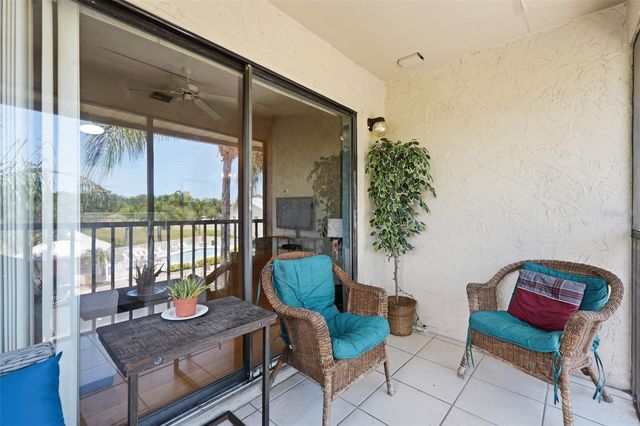 2067 HUNTERS GLEN DRIVE 339, Dunedin, FL 34698