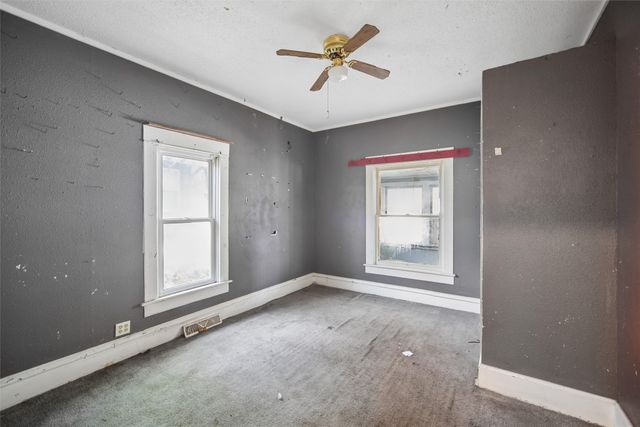 2328 E 14th Street, Des Moines, IA 50316