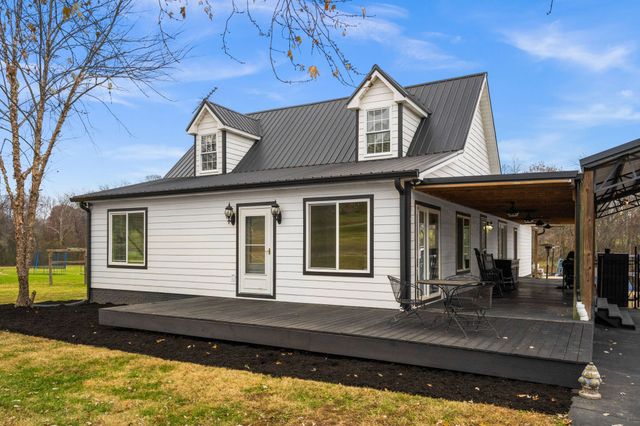 6117 Henry Gower Rd, Pleasant View, TN 37146