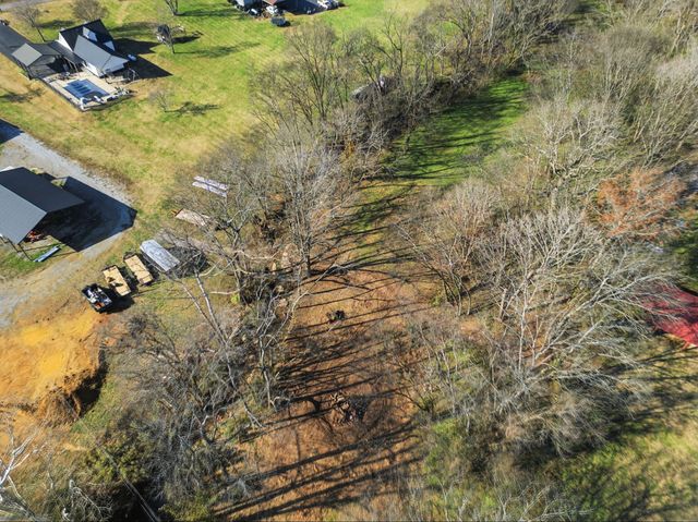 6117 Henry Gower Rd, Pleasant View, TN 37146