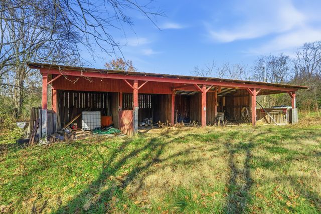 6117 Henry Gower Rd, Pleasant View, TN 37146