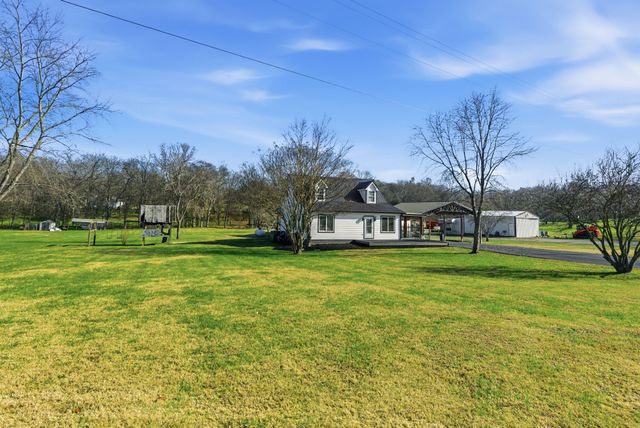 6117 Henry Gower Rd, Pleasant View, TN 37146