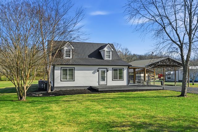 6117 Henry Gower Rd, Pleasant View, TN 37146