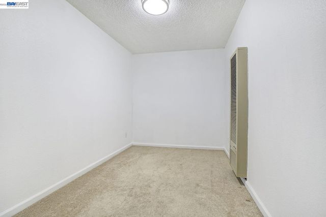 29300 Dixon St 207, Hayward, CA 94544