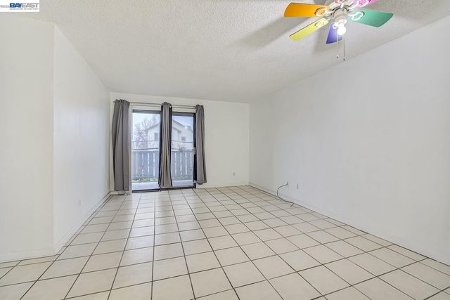 29300 Dixon St 207, Hayward, CA 94544