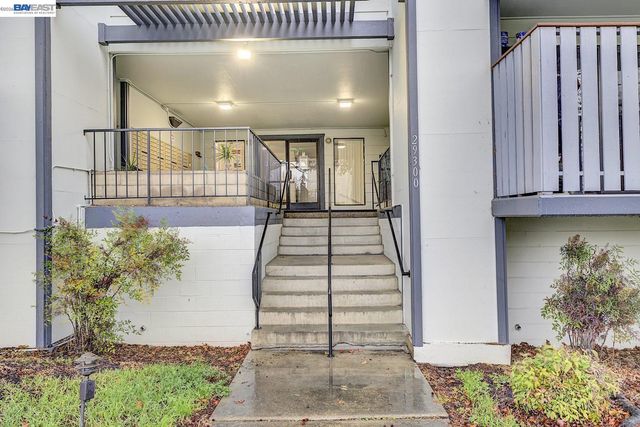 29300 Dixon St 207, Hayward, CA 94544