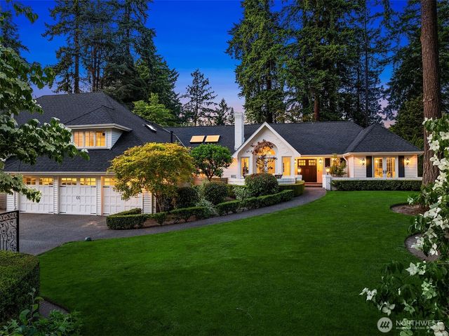 8826 NE 2nd Place, Medina, WA 98039