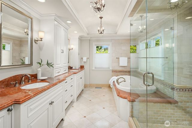 8826 NE 2nd Place, Medina, WA 98039