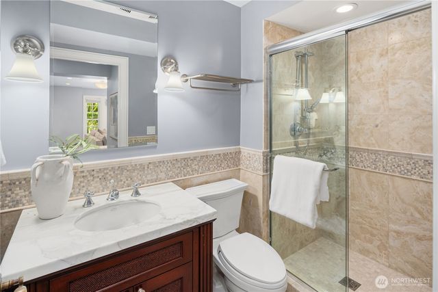 8826 NE 2nd Place, Medina, WA 98039