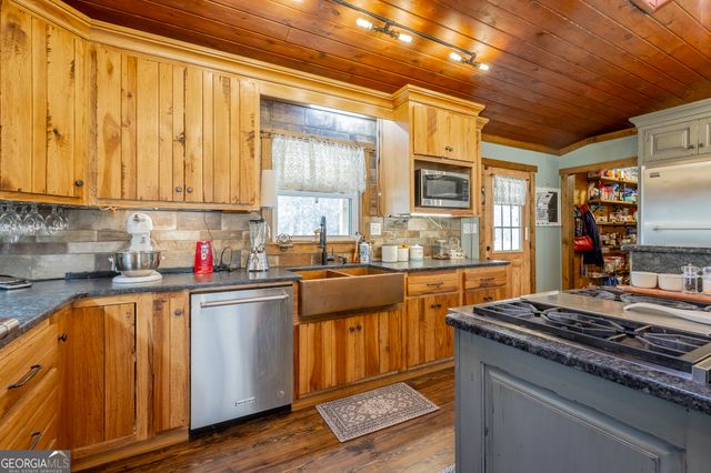 443 Back Valley Road, Chickamauga, GA 30707