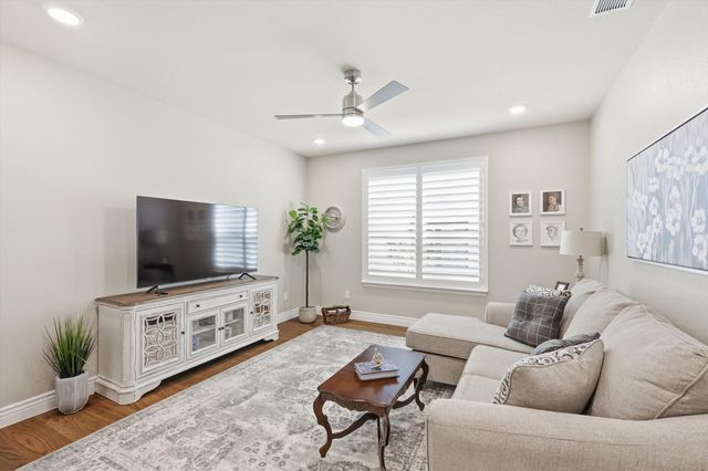 11301 Drinkwater Drive, Denton, TX 76207