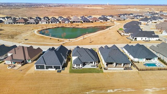 11301 Drinkwater Drive, Denton, TX 76207