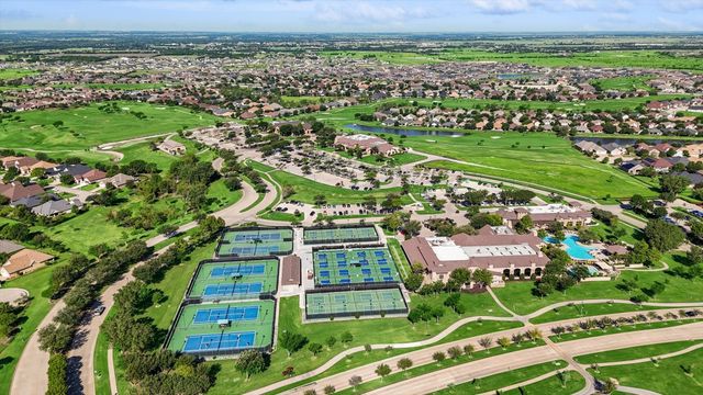 11301 Drinkwater Drive, Denton, TX 76207