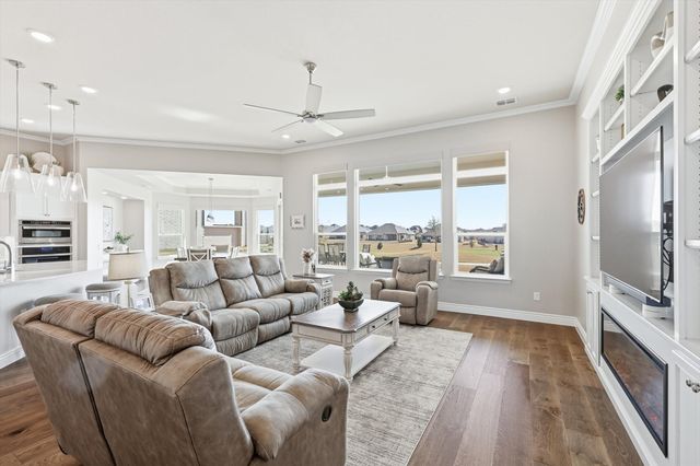 11301 Drinkwater Drive, Denton, TX 76207