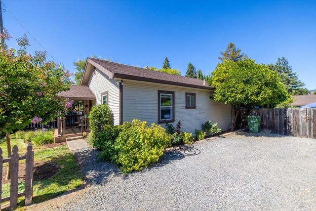 6774 Yount St, Yountville, CA 94599