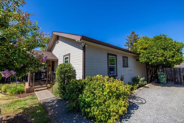 6774 Yount St, Yountville, CA 94599