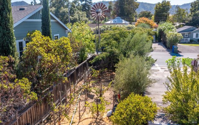 6774 Yount St, Yountville, CA 94599