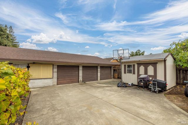 6774 Yount St, Yountville, CA 94599