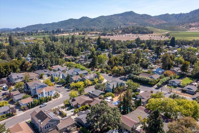 6774 Yount St, Yountville, CA 94599