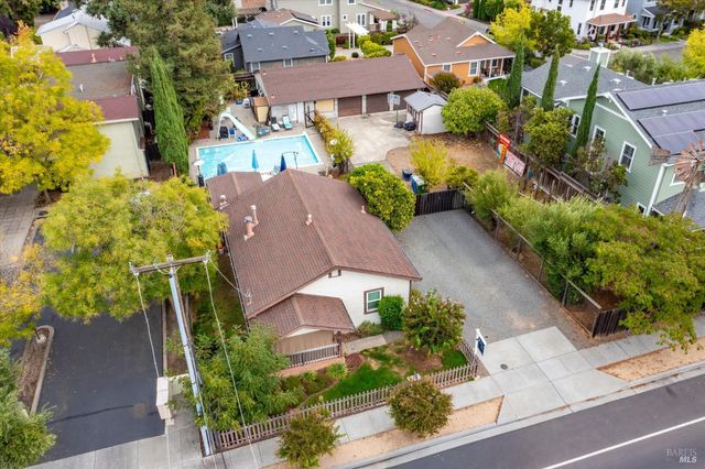 6774 Yount St, Yountville, CA 94599