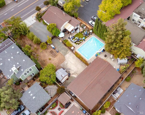 6774 Yount St, Yountville, CA 94599