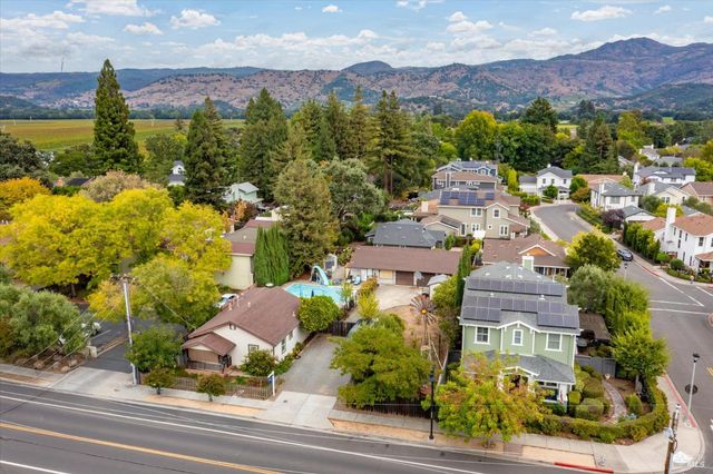 6774 Yount St, Yountville, CA 94599