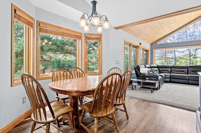 1570 Lakeview Curve, Eagan, MN 55122