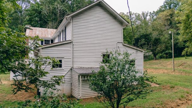 27225 Virgil H Goode Hwy, Boones Mill, VA 24065