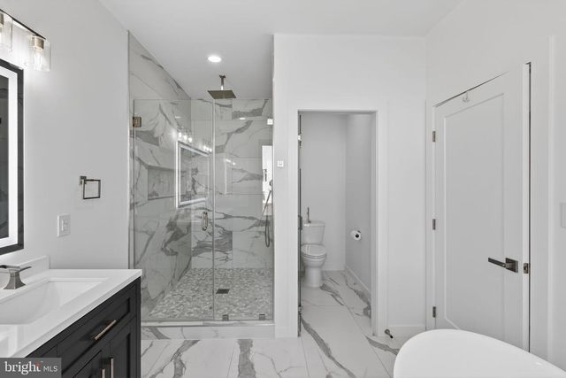 1815 PEABODY DR, Falls Church, VA 22043