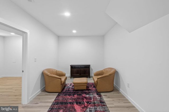 1815 PEABODY DR, Falls Church, VA 22043