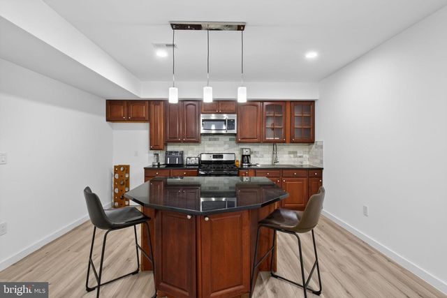 1815 PEABODY DR, Falls Church, VA 22043