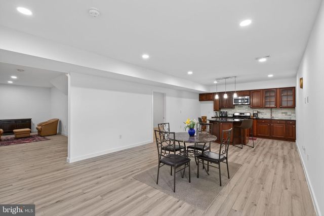 1815 PEABODY DR, Falls Church, VA 22043