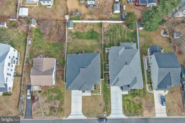 1815 PEABODY DR, Falls Church, VA 22043