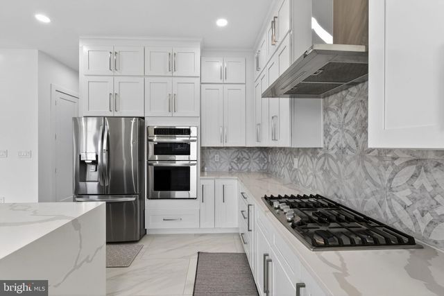 1815 PEABODY DR, Falls Church, VA 22043