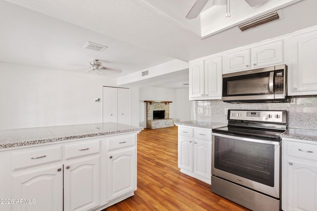 2403 E INVERNESS Avenue, Mesa, AZ 85204