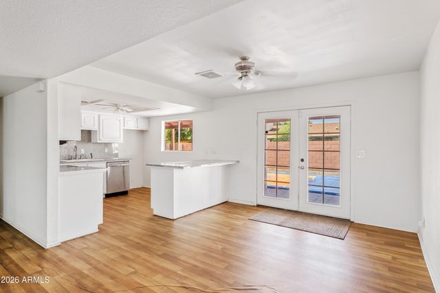 2403 E INVERNESS Avenue, Mesa, AZ 85204