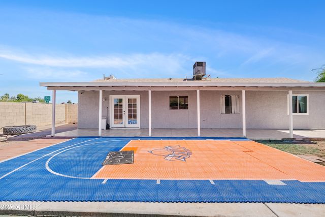 2403 E INVERNESS Avenue, Mesa, AZ 85204