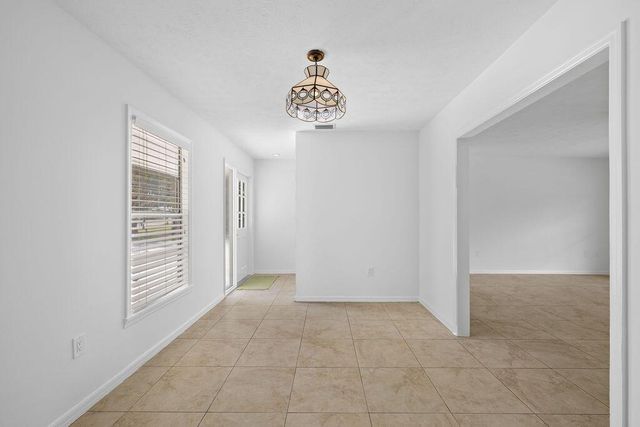 320 Chamberlain Boulevard, Fort Pierce, FL 34946