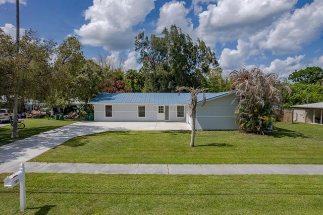 320 Chamberlain Boulevard, Fort Pierce, FL 34946