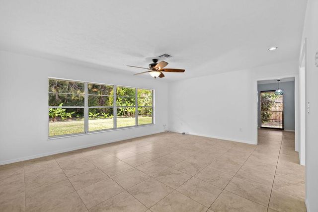 320 Chamberlain Boulevard, Fort Pierce, FL 34946