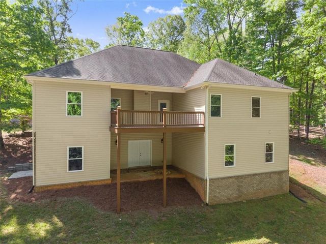 45 Holcomb Drive, Cleveland, GA 30528