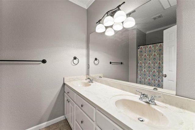 45 Holcomb Drive, Cleveland, GA 30528